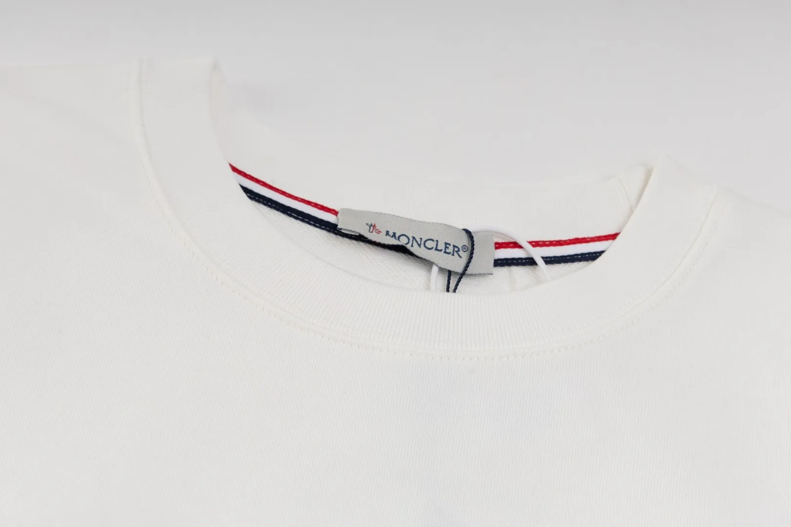 【 Quality】【 MONCLER】【In Stock 】 2024 New Arrival Premium 3D LOGO ， ， Premium ⚠️ ： 460 ， 21S 10S 26/2 1*1 ！ ， ， ， ， ， ！ Same Style ✔️ Same Style： ❗ ✔️【 Same Style， In Stock！】 ➡️Size：S M L XL XXL ➡️ ：Black White ⚠️Size Size